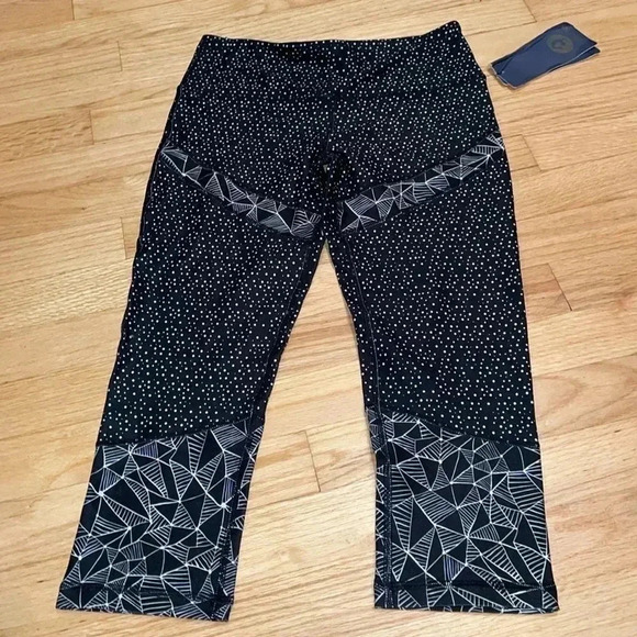 ☀️☀️Scorpio Soul cropped leggings- Small - Picture 3 of 7